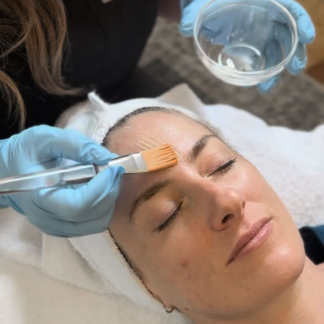 $99 Facial<br />
